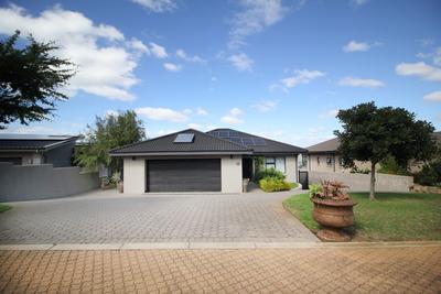 House For Sale in Monte Christo, Hartenbos