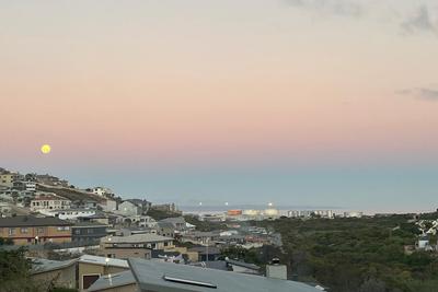 Townhouse For Sale in Island View, Mossel Bay