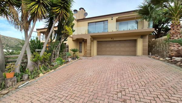 Duet For Sale in Island View, Mossel Bay